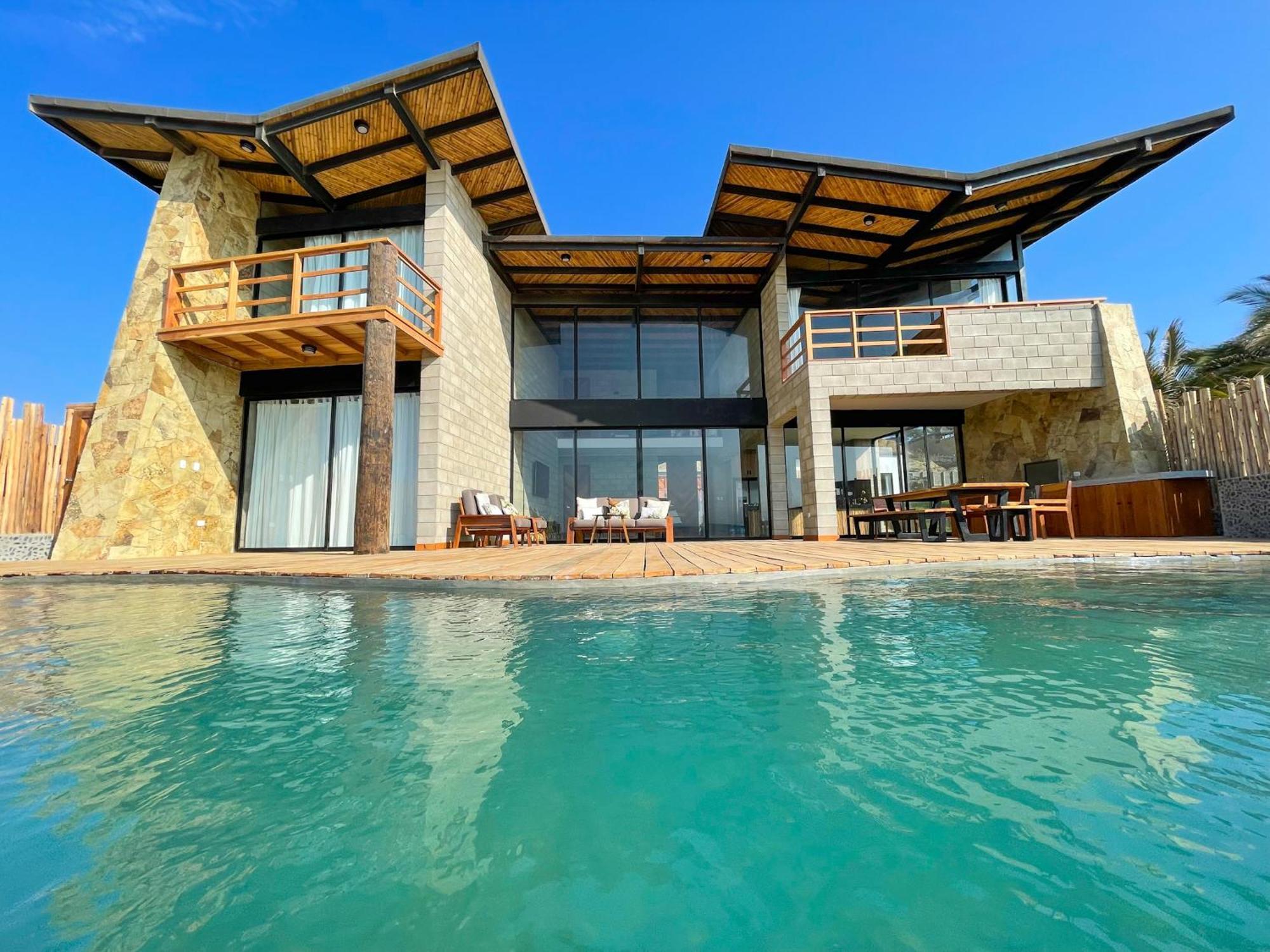 Diem Vichayito Beachfront Eco-Luxury Номер фото