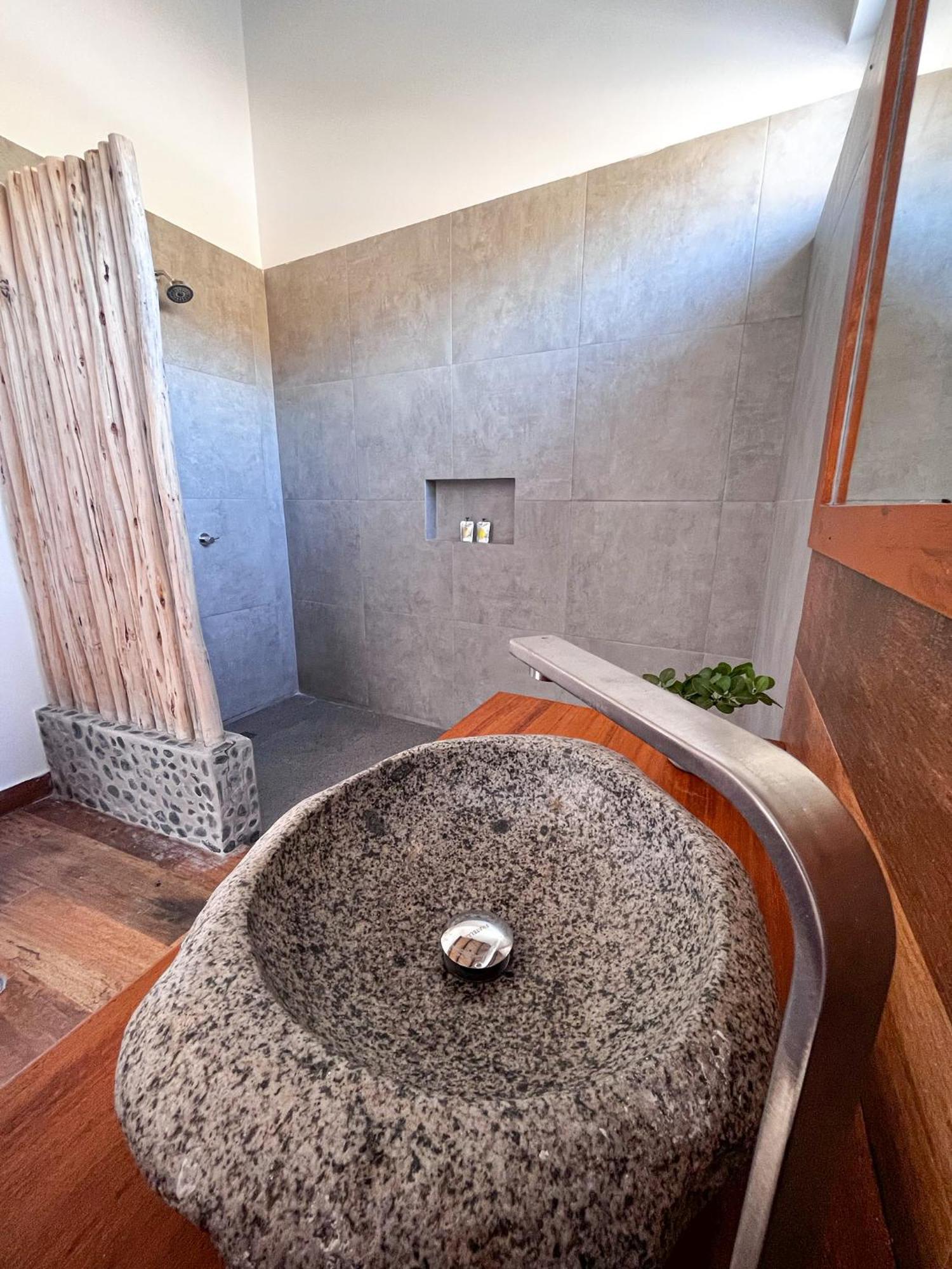 Diem Vichayito Beachfront Eco-Luxury Экстерьер фото